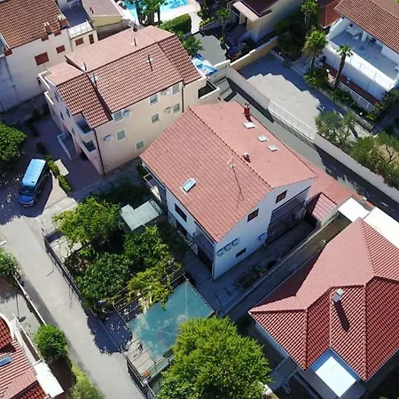 & Blue Beach Guest house Vodice