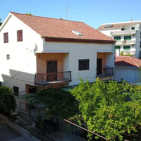 & Blue Beach Guest house
