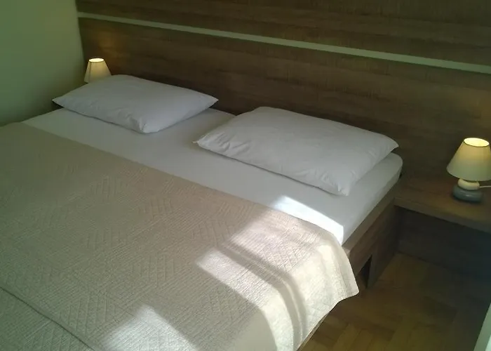 & Blue Pensión Vodice